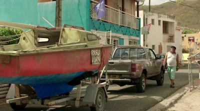 Hey, Bumba! Don't tell me you managed to sell - Death in Paradise