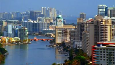 Hey, BV. So I traced
Corinne's computer. - CSI: Miami