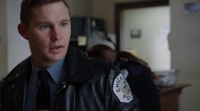 Hey. Can I help you? - Chicago P.D.