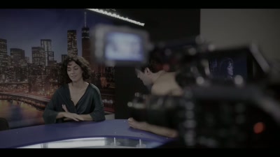 Hey, can I pick your brain
about my latest graymail drama? Please? - The Recruit