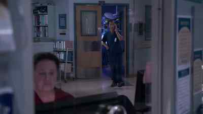 Hey, can I talk to Lynn? - The Night Shift