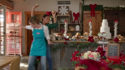 Hey, Caroline? Are we
missing something here? - Yuletide the Knot