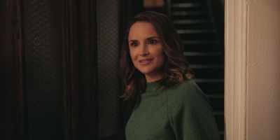 Hey, Carson didn't say he
was staying here, did he? - Spirit Halloween: The Movie