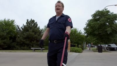 - Hey, Chloe!
- Here's the beautiful girl. - Chicago Fire