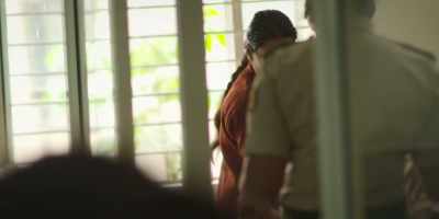Hey, come here. Move it. - Crime Stories: India Detectives
