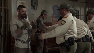 Hey, come here. - Undisputed 3: Redemption