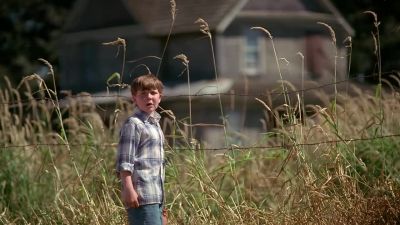 - Hey, come on!
- It went on the Peacocks' property. - The X-Files