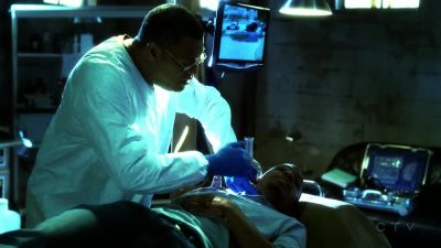 Hey,come on,man, there's
nothing wrong with his head. - CSI: Crime Scene Investigation