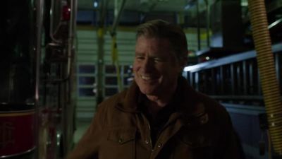 Hey, Dad.
Hey, Kelly. - Chicago Fire