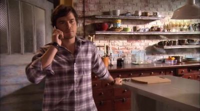 Hey, dad. it's me. - Gossip Girl