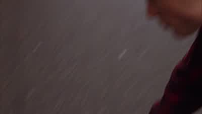 Dad. Dad. His symptoms indicate a severe anaphylactic shock. But we can't detect any known antigens. - Smallville