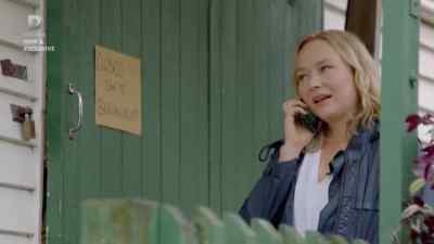 Hey, Dahlia, it's me.
I'm outside. - The Brokenwood Mysteries