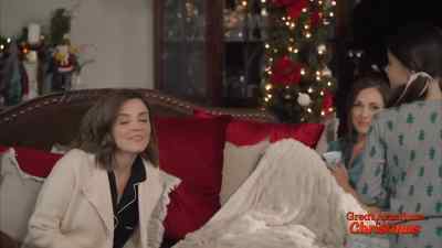 Hey Daisy look. - A Little Women's Christmas