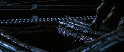 Hey, Dallas, Lambert,
come on over here. - Alien