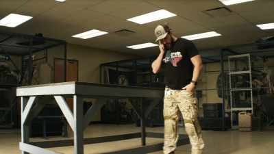 Hey, Danny. It's, uh,
Sonny Quinn again. - SEAL Team