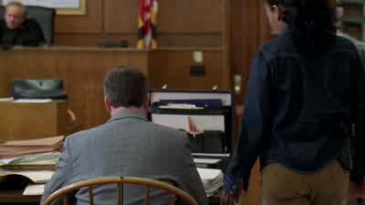 Hey. - Detective? - I need to pull one out. - The Wire