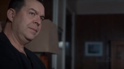 Hey, did you see his tattoo?
- Yeah, the clock with no hands. - Private Eyes