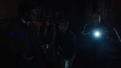 -HEY, DON'’T, CURTIS.
-WHY NOT? - Arrow