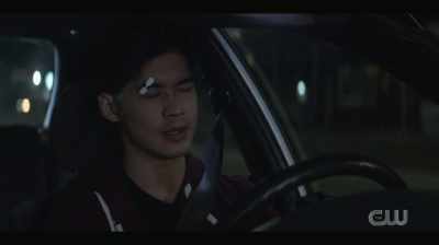 HEY. DON'T LOOK
AT ALL THAT. - Kung Fu