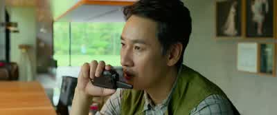 Hey! Don't make a scene just as we're leaving. - Parasite