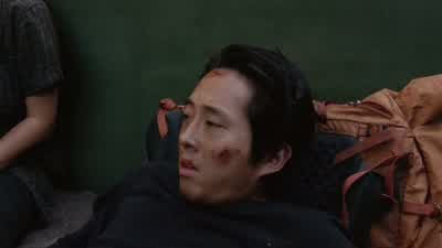 Hey, don't move. - The Walking Dead