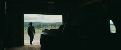 Hey, you don't need
to be doing that. - Outer Range