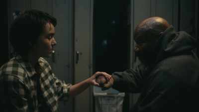 - Hey, you don't wanna stop now. - Uppercut
