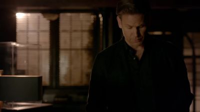 Hey, Dorian. - The Vampire Diaries