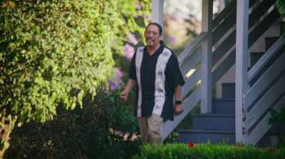 Hey, Eduardo! Come over here and
help me beat this cheatin' rat! - Grand Daddy Day Care