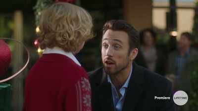Hey, Elliot. - A Twist of Christmas