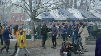 Hey. ER's gone.
We'll use that tent as triage. - Chicago Fire