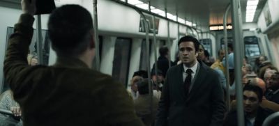 Hey, FBI. I need everybody to exit the train - The Night Agent