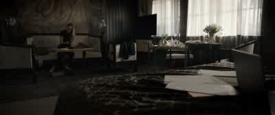 Hey. FRANK: Turn on your TV. - The Equalizer 3