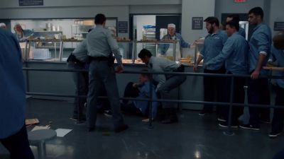 Hey,
get off him, Gallo! - Suits
