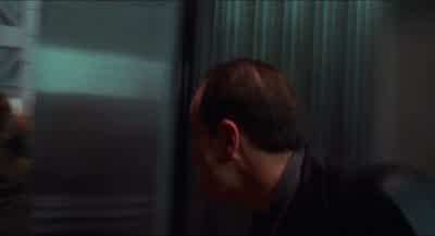 Hey, get out of the way! - Total Recall