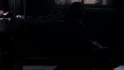 Hey.
Give me a hand with this. - The Walking Dead