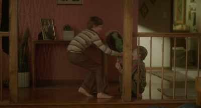 - Hey, give it back!
- No! I got it. - A Friend of the Family