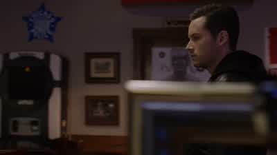 Hey. Give me another Manhattan. Sure. Whatever he's having. - Chicago P.D.