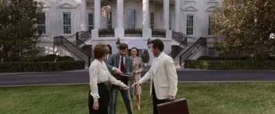 Hey, give me this!
I-I'll take that. Thank you. - Reagan
