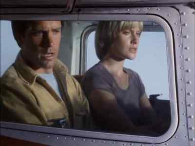 Hey, go around again. - Tarantulas: The Deadly Cargo