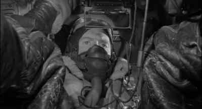 - Hey, they got Perkins.
- Get on it. They're coming your way. - The War Lover