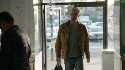 Hey, you got prepaid cell phones? - Blindspot