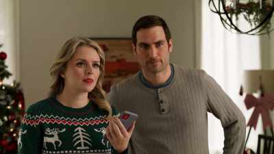 - Hey, Gus.
- Thought this was moving south? - Snowy with a Chance of Christmas