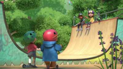 Hey, guys, have you come
to do some real scooting? - The Adventures of Paddington