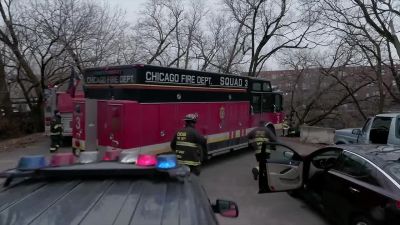 - Hey guys, over here. - Chicago Fire