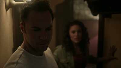 Hey, guys, um,
I think she's really hurt. - No Escape Room