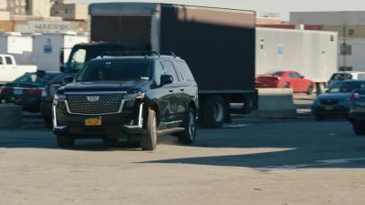 Hey, guys.
We got a bogey SUV rolling in. - Law & Order: Organized Crime