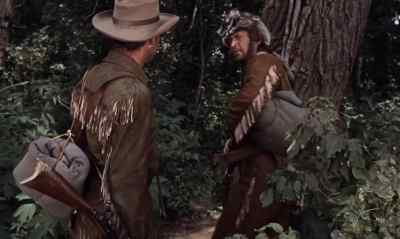 - hey, here's a trail. - Davy Crockett and the River Pirates