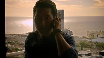 Hey. Hesse isn't here. - Hawaii Five-0