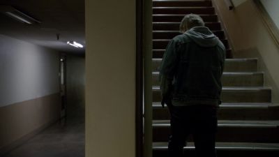 - Hey.
- Hey, Bunch, what's up? - Ray Donovan